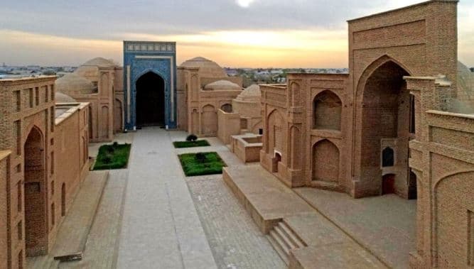 SULTAN SADAT - The descendants of Sayyid Abu Ali Muhammad al-Akbar al-Kabir al-Askari al-Baaj bin Imam Ali al-Hadi al-Naqi al-Askari a.s.